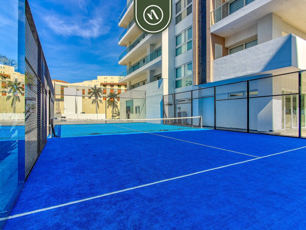 2BR Condo With Private Balcony - Padel Court