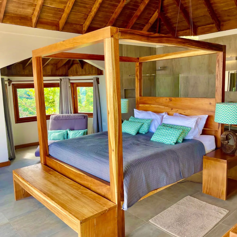 Luxury villa in Montego Bay Jamaica view 5