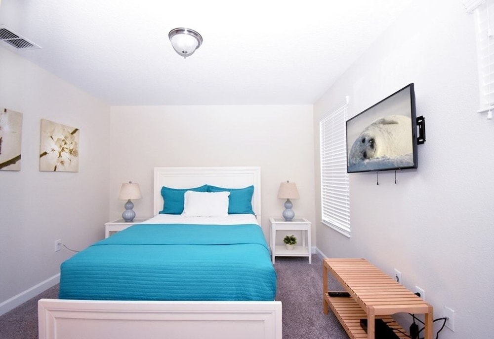 Solterra - 5 Bedrooms House w pool - 7045SR 5 Home by RedAwning - Image 5