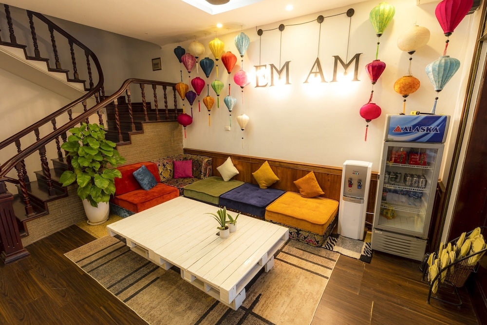 Em Am Homestay - West Lake
