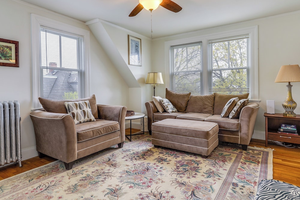 Beautiful Providence Apt Near Dtwn & Federal Hill!