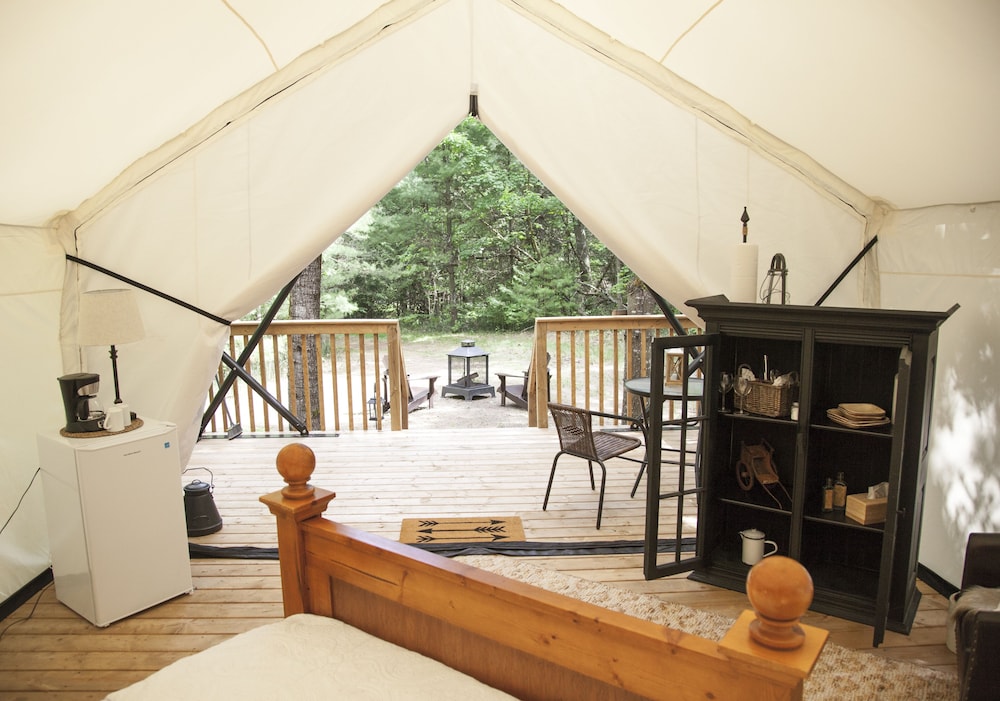 Whispering Springs Wilderness Retreat