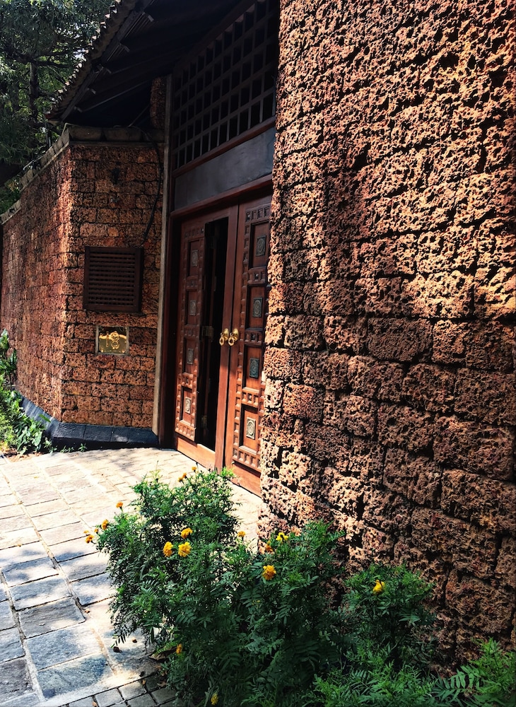 Hotel Artisan Villa Colombo - Image 1