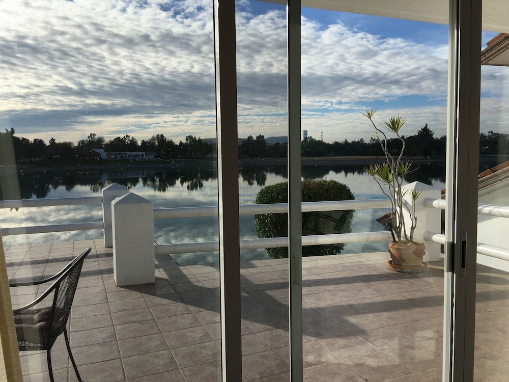 Casa Boutique del Lago