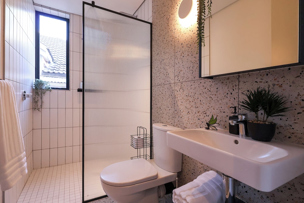 THREE43 on B - Fluent Serviced Apartments