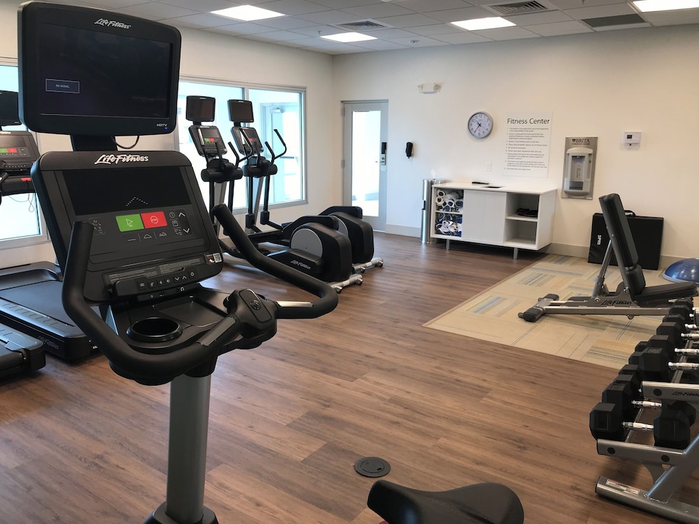 Holiday Inn Express & Suites Hannibal - Medical Center by IHG