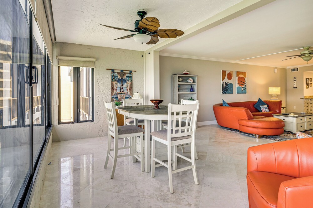 Panoramic Gulf Views: Renovated Fort Myers Condo!