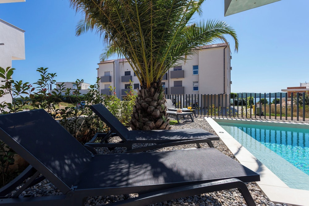 Villa Emma With Pool and sea view