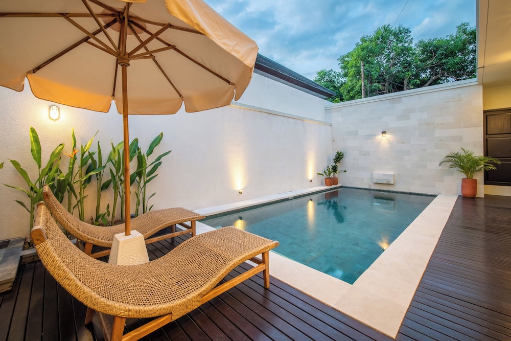 Calmaan Villa By Betterplace