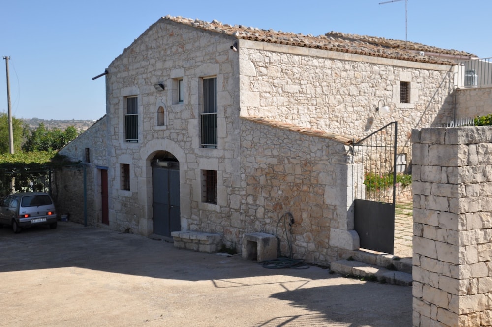 Country House Licitra photo 1