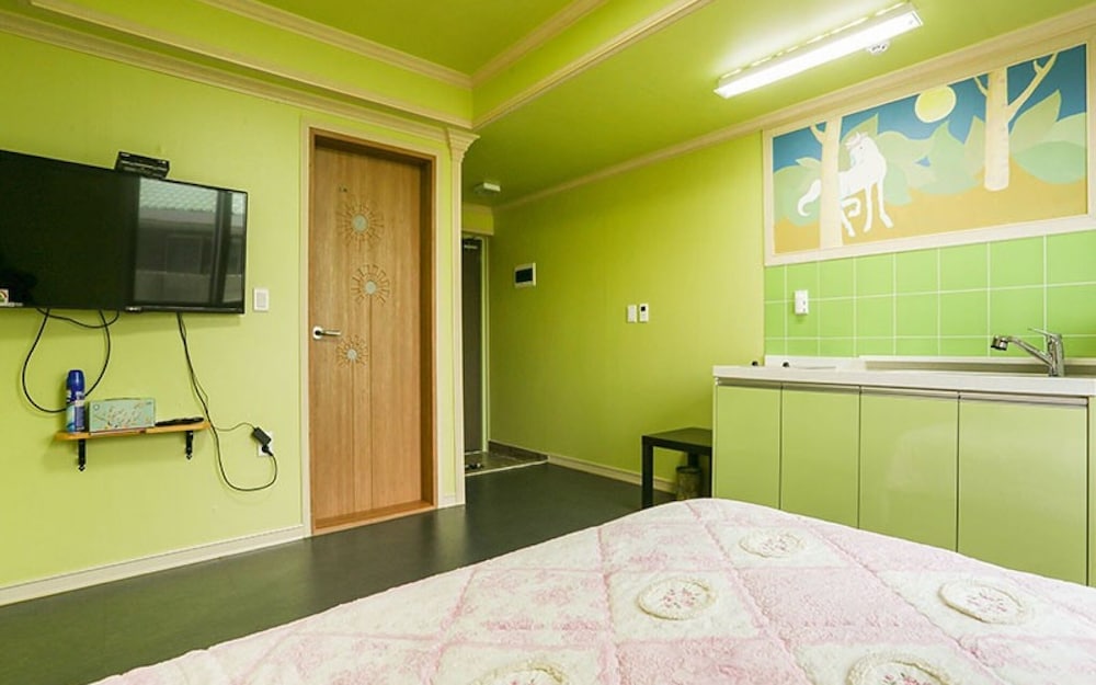 Gyeongju Twin Village Bed and Breakfast