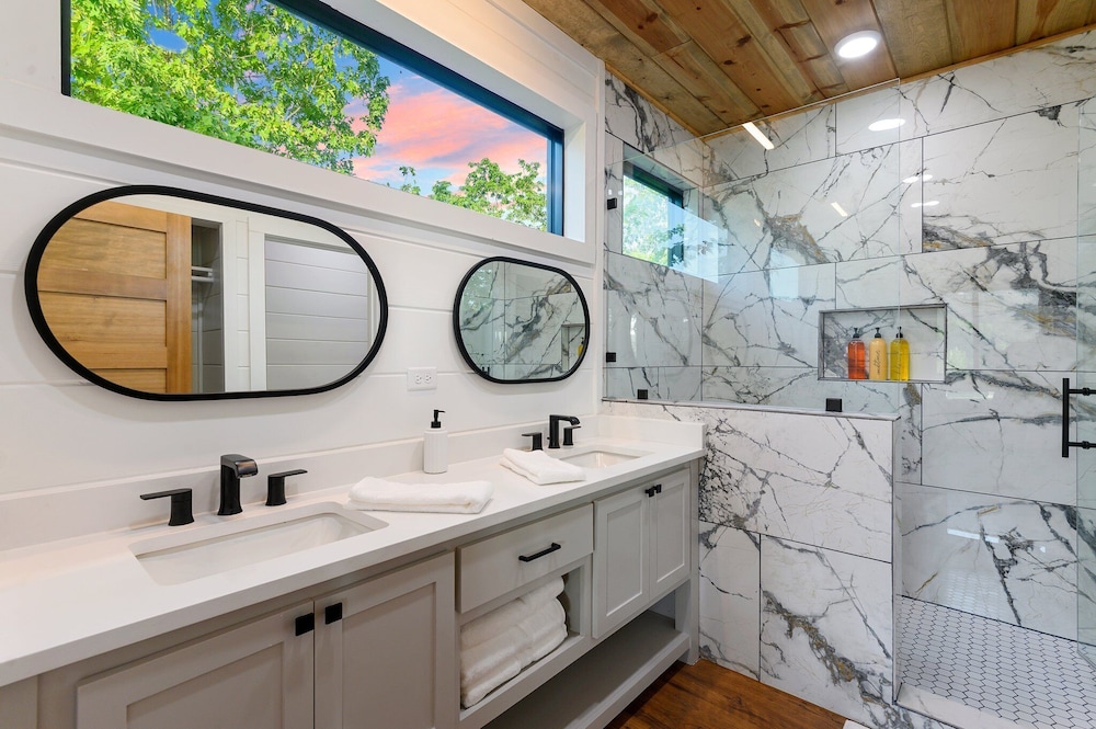 Luxury Retreat in Broken Bow