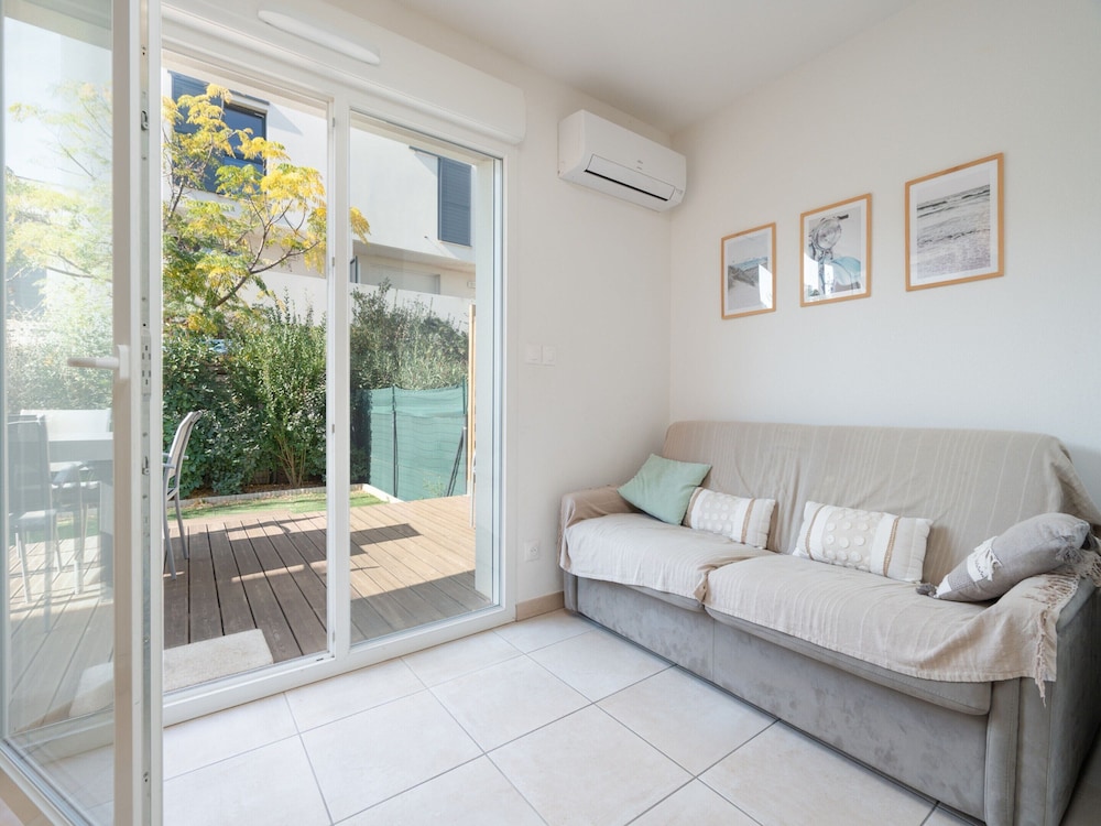 Villa in Valras-plage Near Sandy Beach