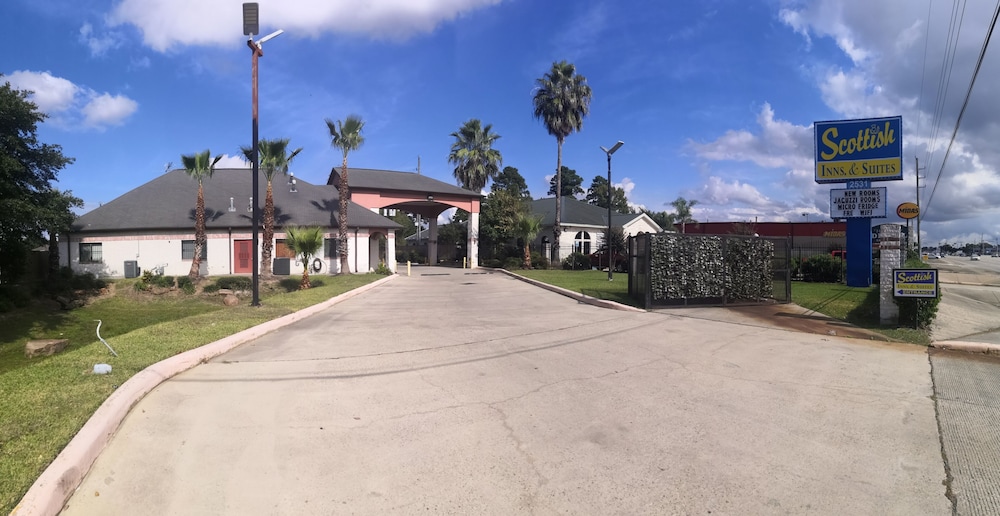 Hotel Scottish Inn & Suites IAH West