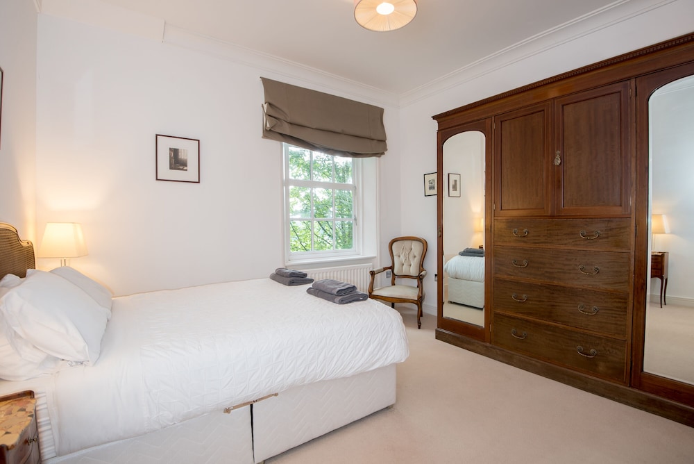 Apartment 4 The Grove view 5