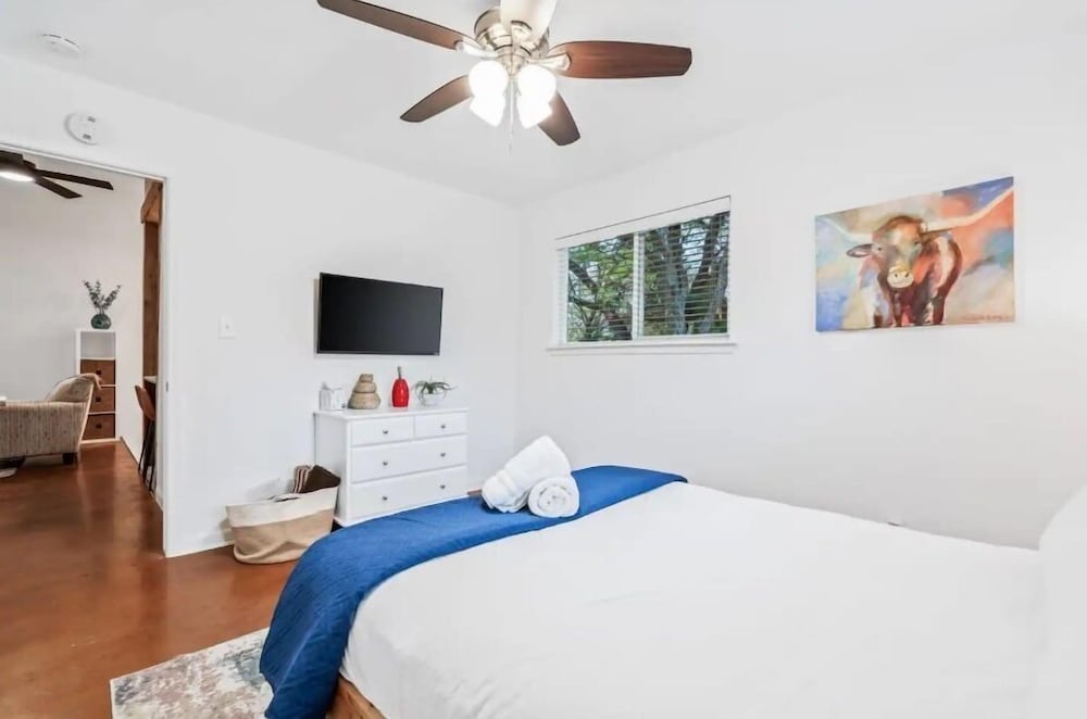 Miscellaneous Market Vacations - SoCo Oasis Retreat Relax in Comfort - Property Image 2