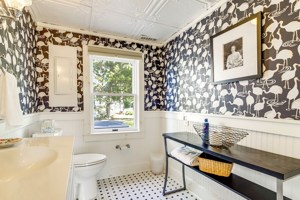 Charming Victorian Farmhouse on Historic Main St