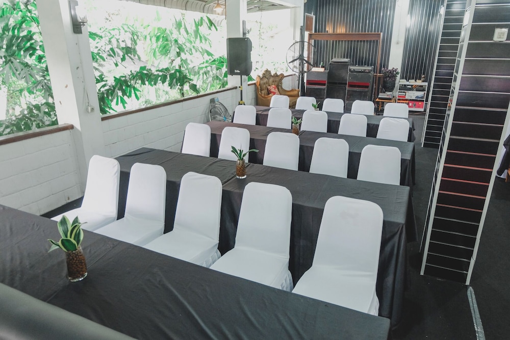 meeting & event spaces