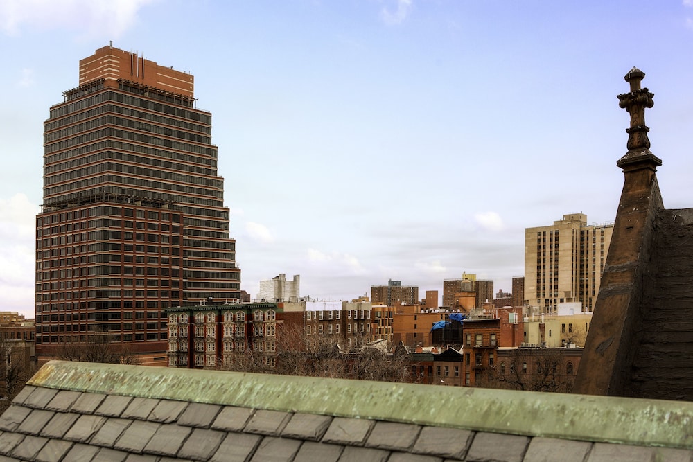Suites in a Manhattan Mansion