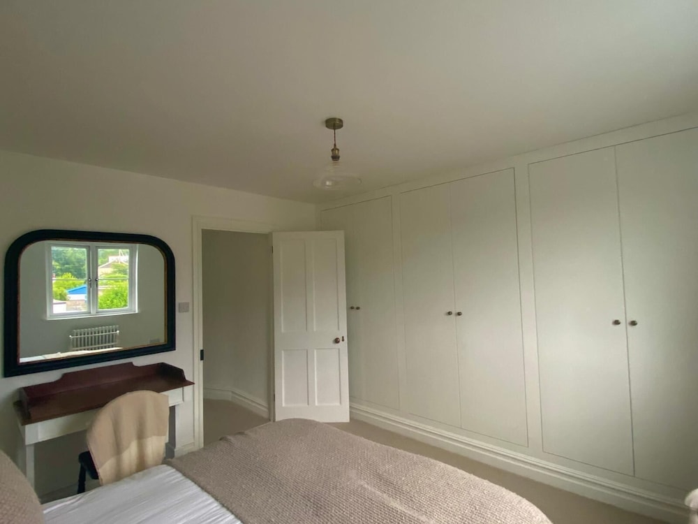 Quaint Cornish Cottage in Idyllic Location view 5