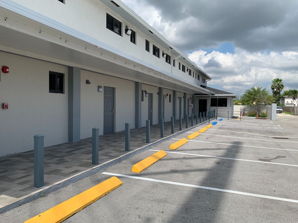 Hialeah Airport Motel view 5