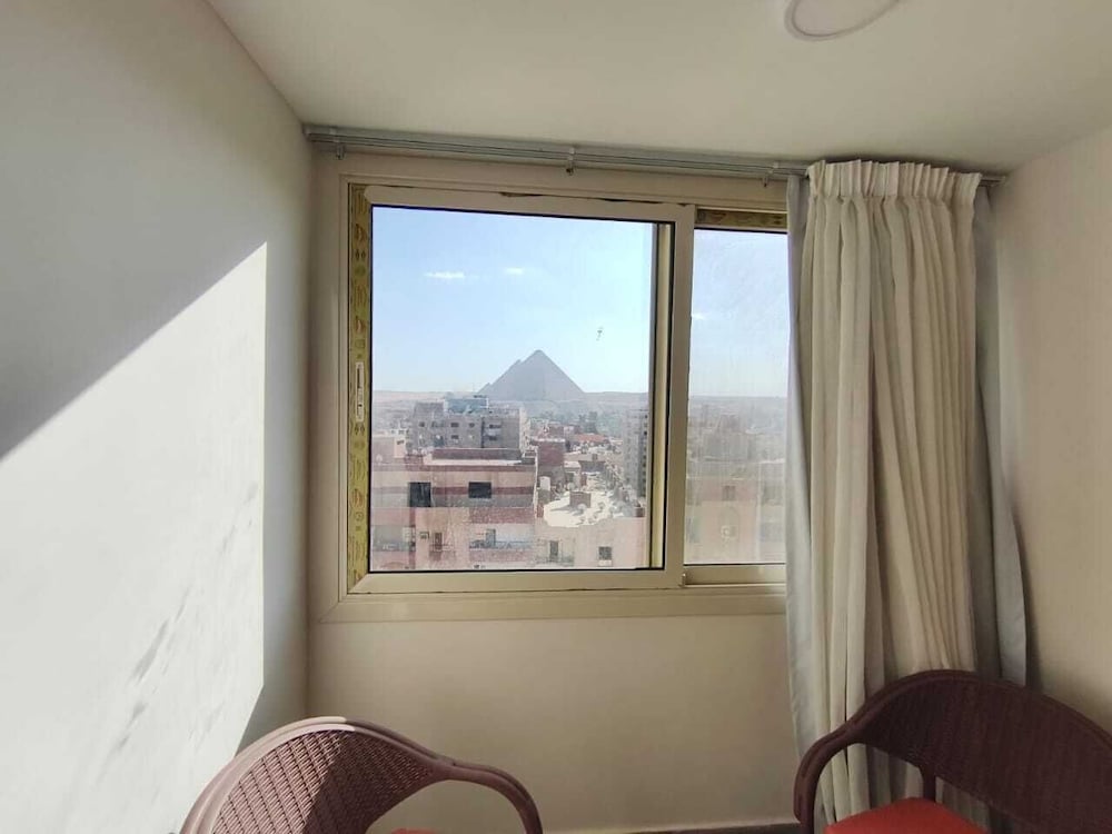 Legend Pyramids Inn