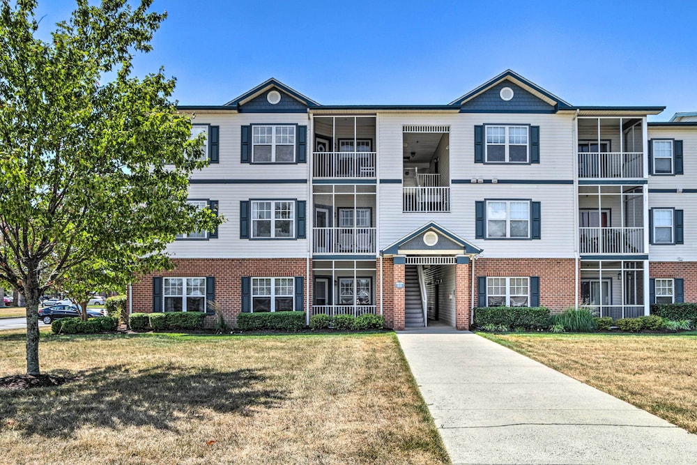 Lewes Condo w/ Pool Access: 3 Mi to the Beach! view 5