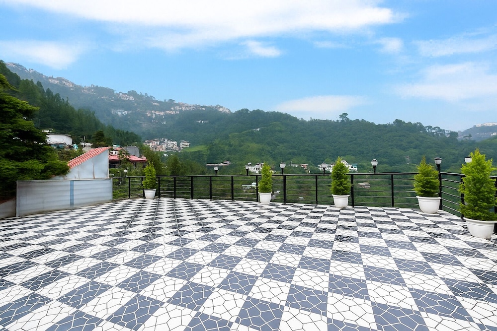 Hotel Shiva Lake - Near Mussoorie Lake