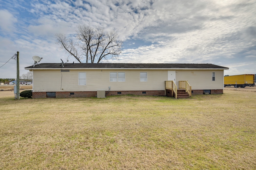 8 Mi to Dtwn Greenville: Pet-friendly Family Home!
