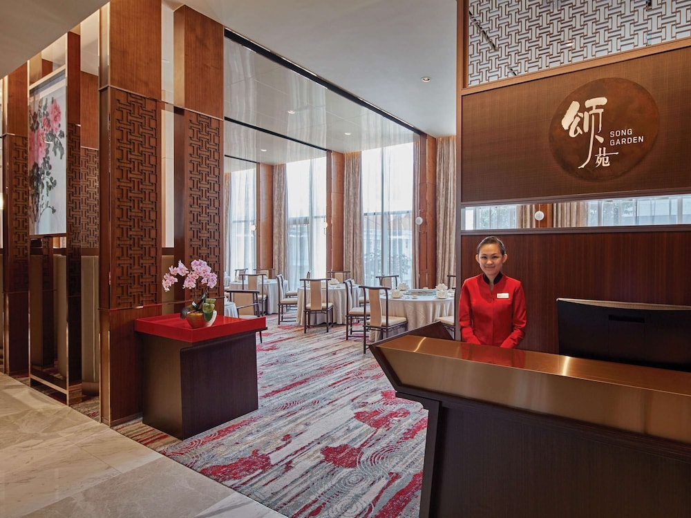 Mercure Singapore Bugis 38