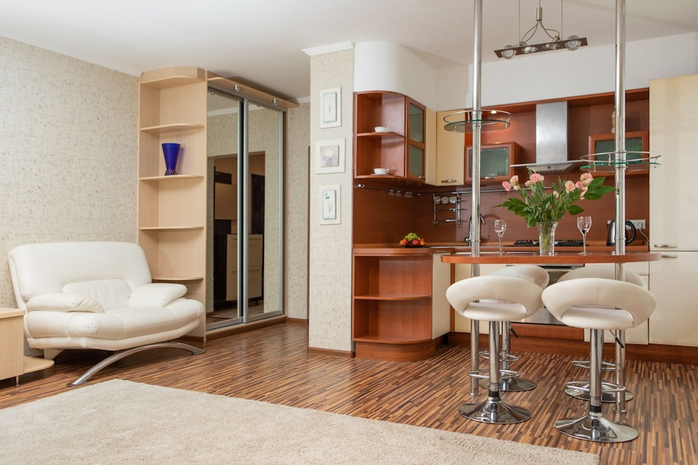 Apartment on Lenina 10 view 5