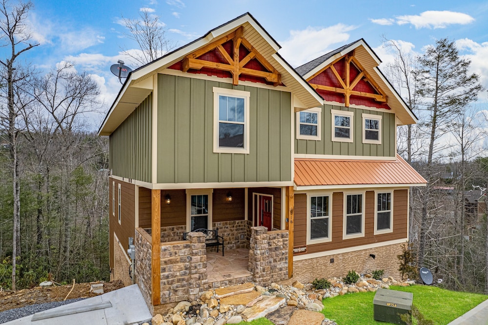 Hotel Mountain Sunrise Pool Cottage - Image 1