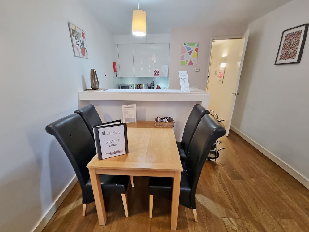Liverpool Street Apartments
