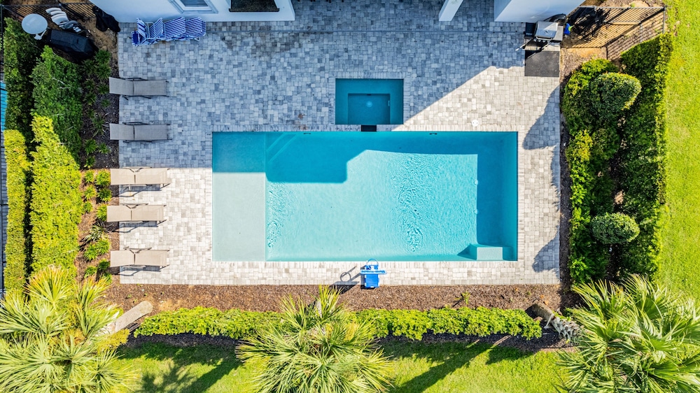 Villa With Private Pool - Home Gym - Home Theatre