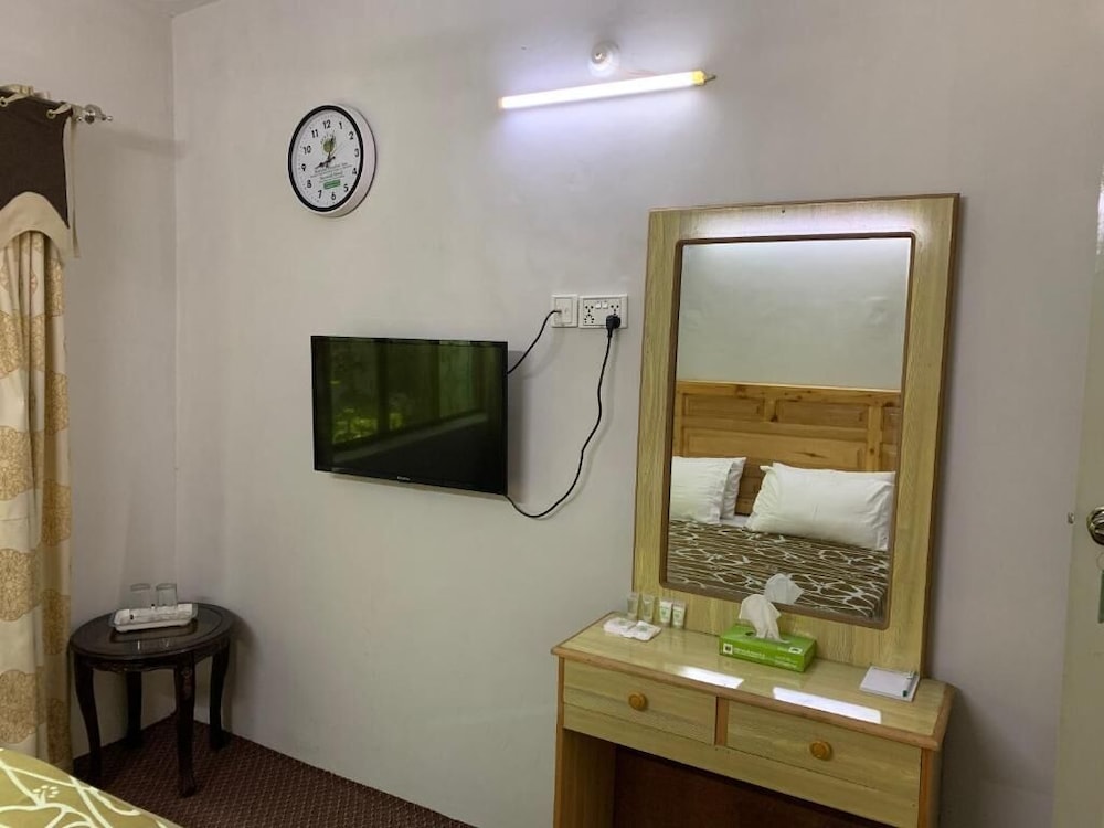 Naveed Tourist Inn