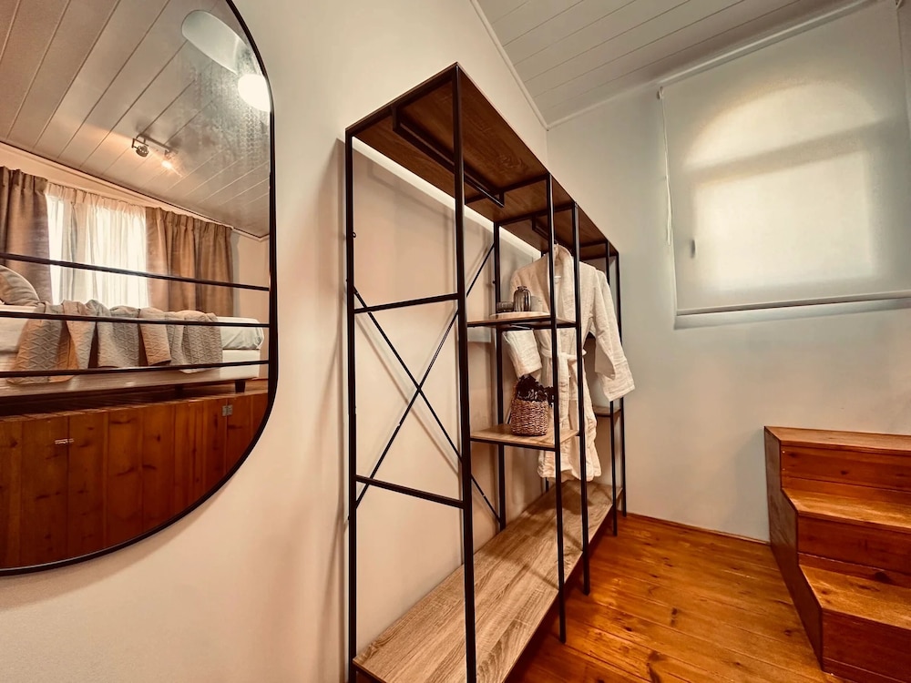 MG Cottage