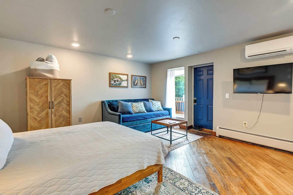 Cozy Meredith Studio Near Lakes & Downtown