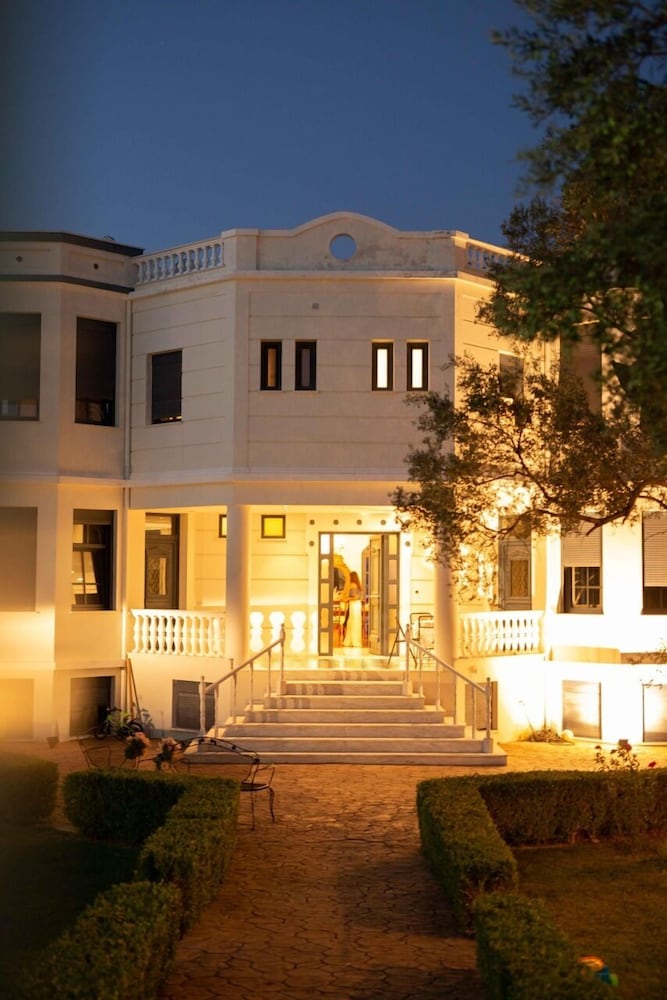 Mikamas Villa