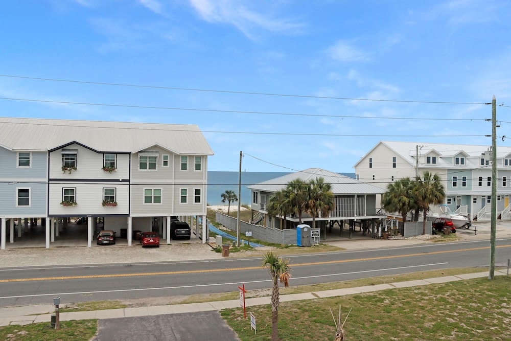 Port St Paradise