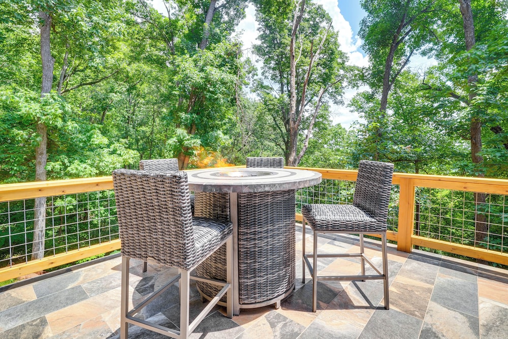 Modern Nellysford Getaway w/ View: Deck & Fire Pit view 5