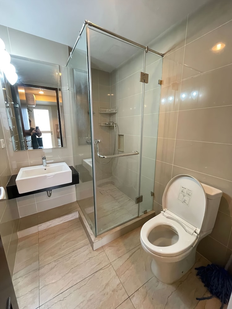 Staycation Jakarta Kensington Royal