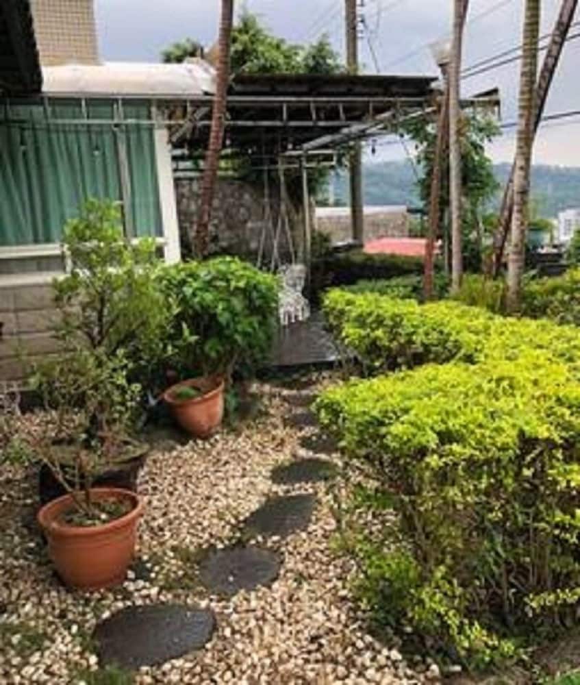 Dot King Villa