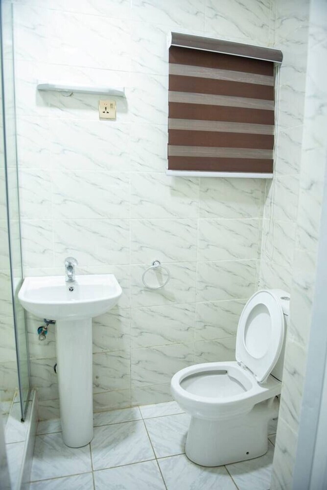 Lovely One-bed Apartment Located in Abuja view 5