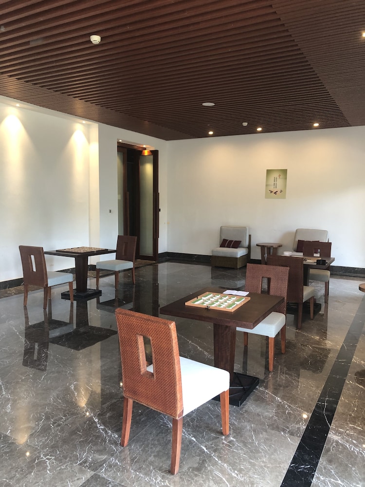 wanningnanyanwanhaiyabieshuhotel