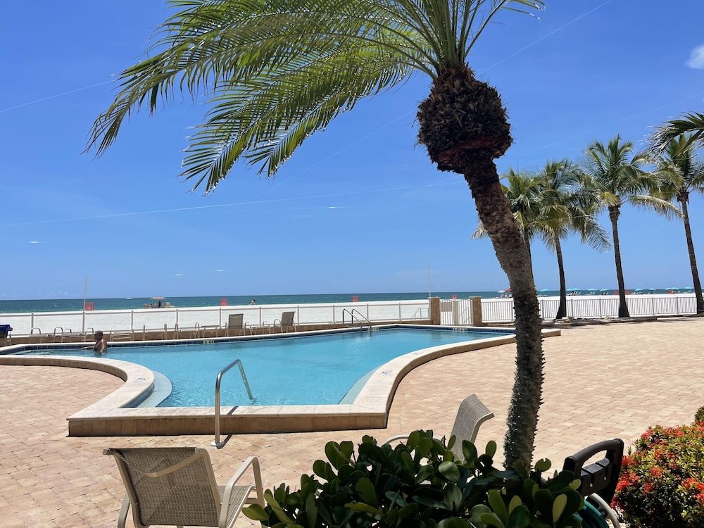 The Beach House 2 Bedroom Condo