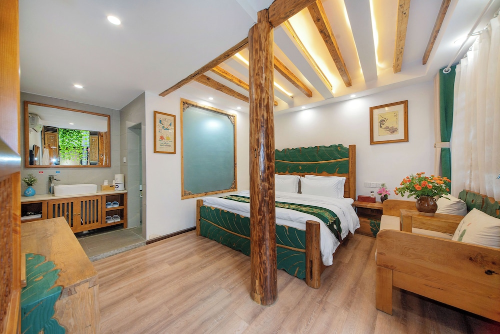 Yiyuan Snow Mountain View Historical Naxi House - Lijiang Old Town Mufu branch