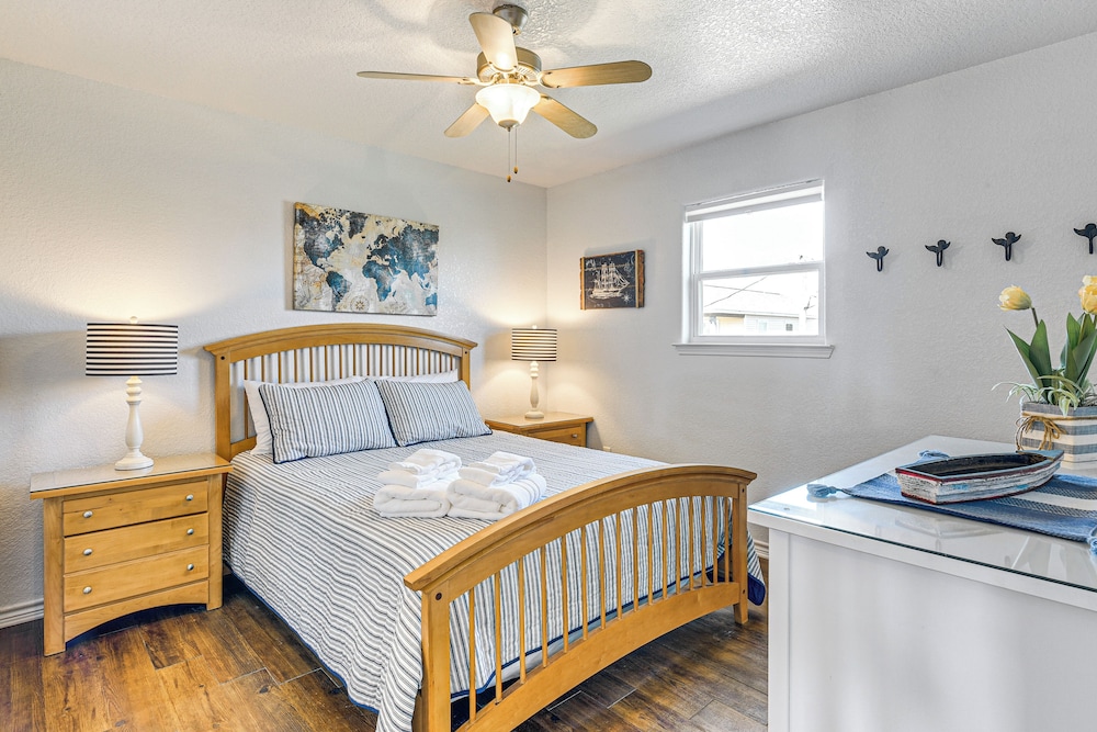 1 Block to Surfside Beach: Home w/ Gulf Views!