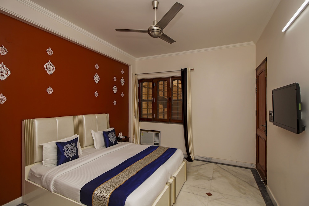 OYO 8430 Absin Hospitality