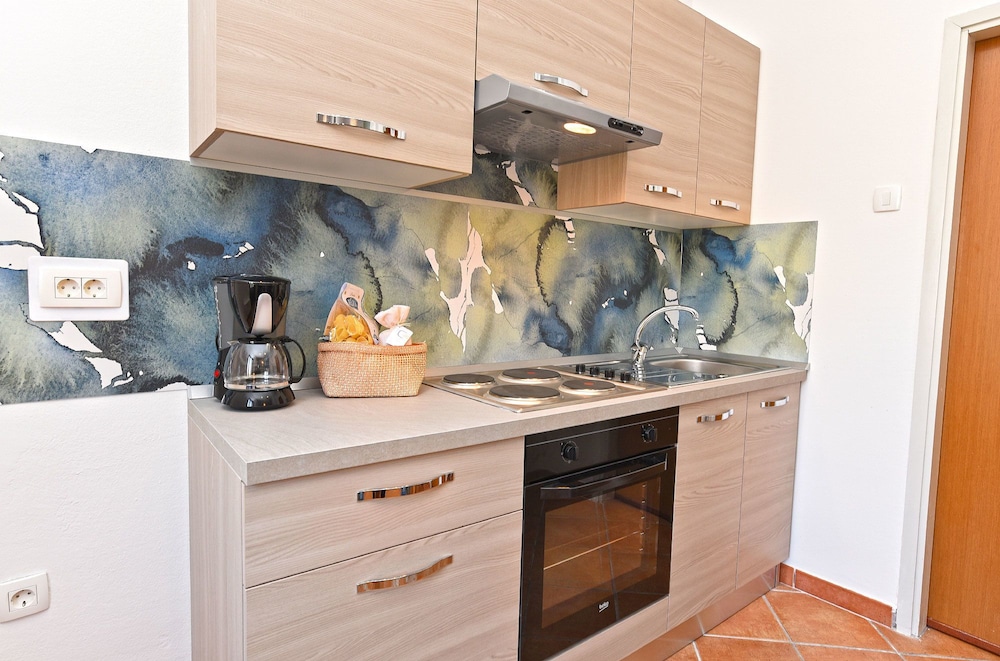 Apartment 1550 en Rovinj — kitchen