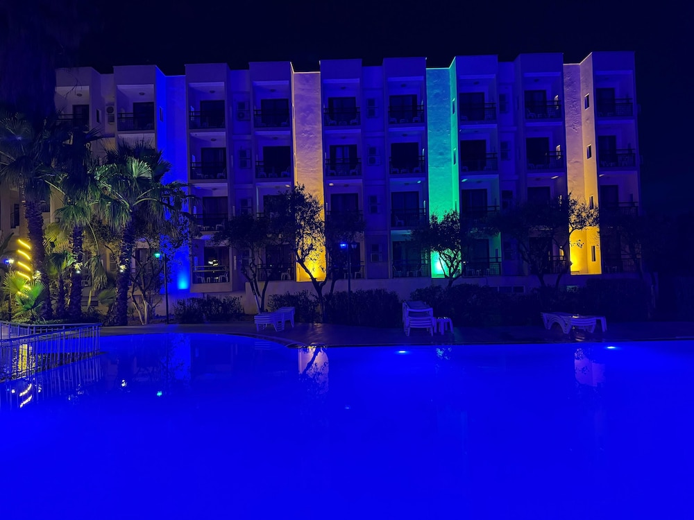 Rivador Hotel